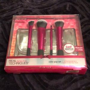 Real Techniques makeup brush set